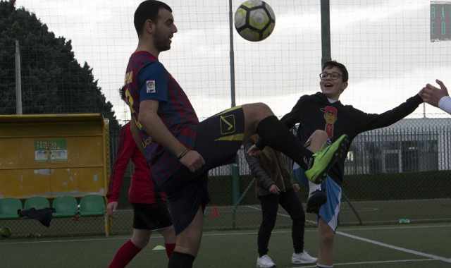 Bari, un calcio alla malattia: i piccoli pazienti oncologici si sfidano in un torneo 